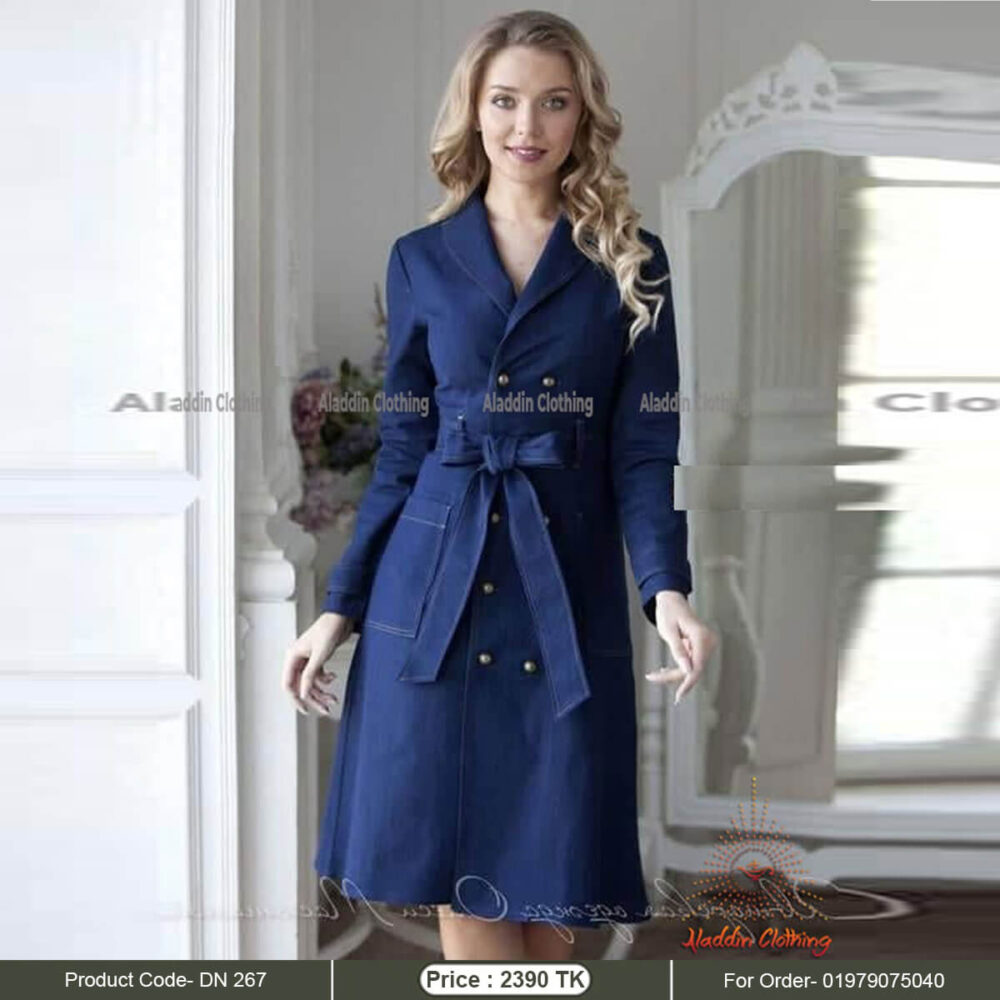 Ladies overcoat with belt and metal button